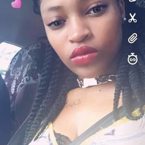 Meet your Posher, Mia